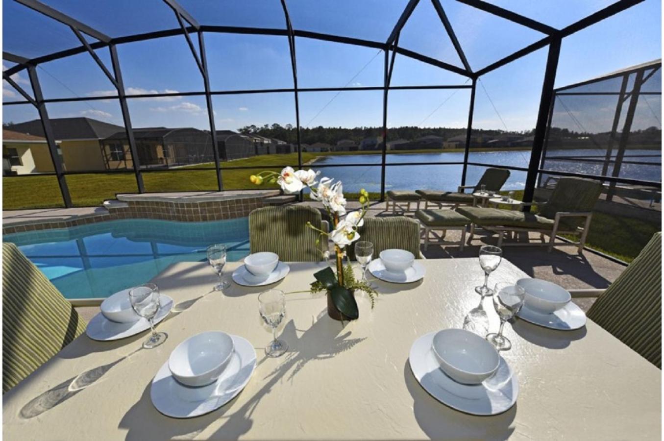 Three-Bedroom Pool Home Kissimmee